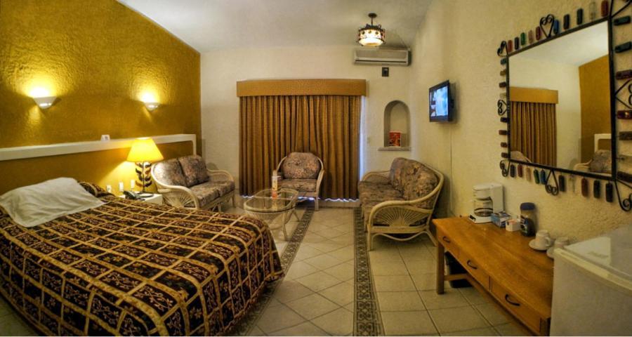 Hotel Mision Santa Maria San Quintin Экстерьер фото