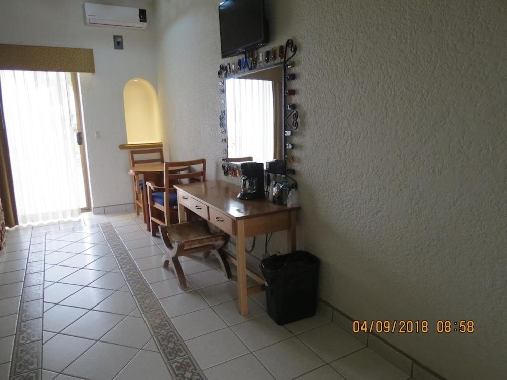 Hotel Mision Santa Maria San Quintin Экстерьер фото