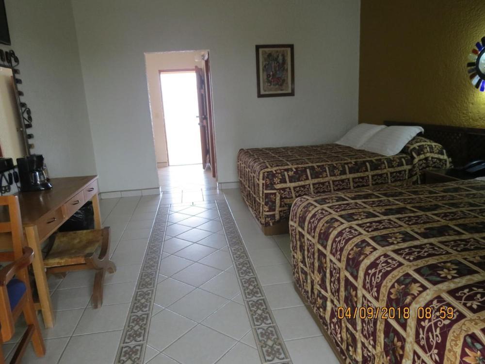 Hotel Mision Santa Maria San Quintin Экстерьер фото