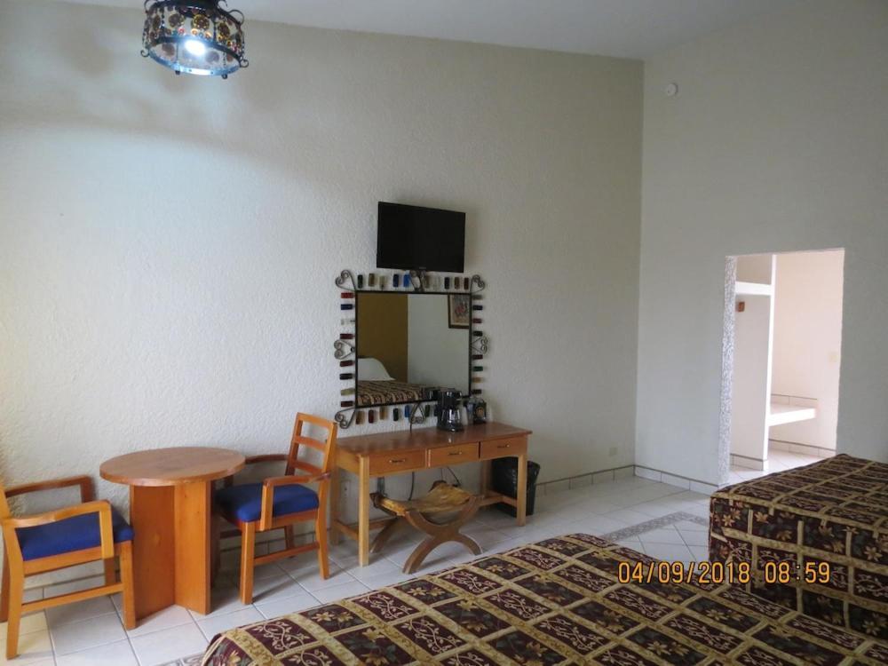 Hotel Mision Santa Maria San Quintin Экстерьер фото