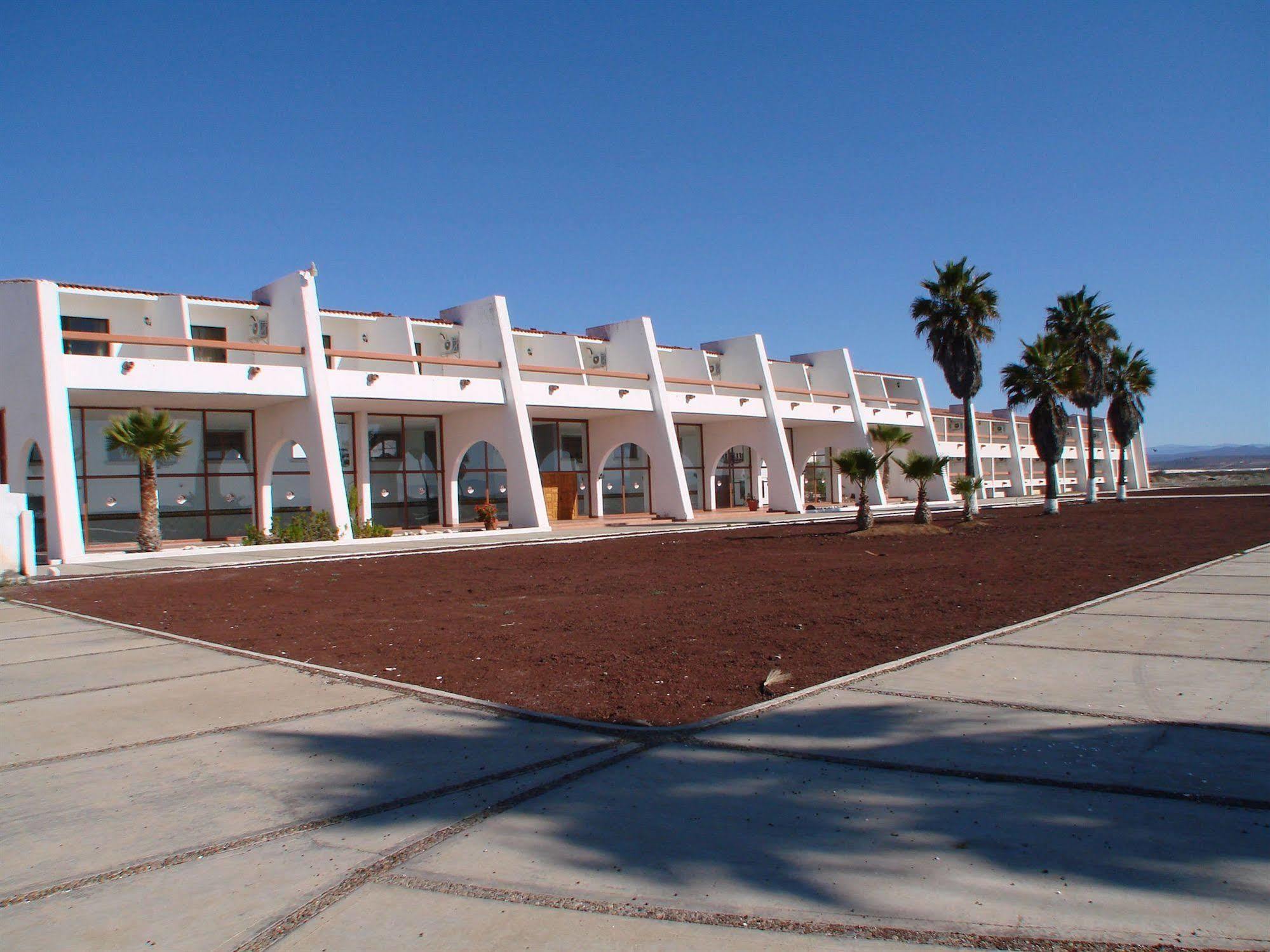 Hotel Mision Santa Maria San Quintin Экстерьер фото