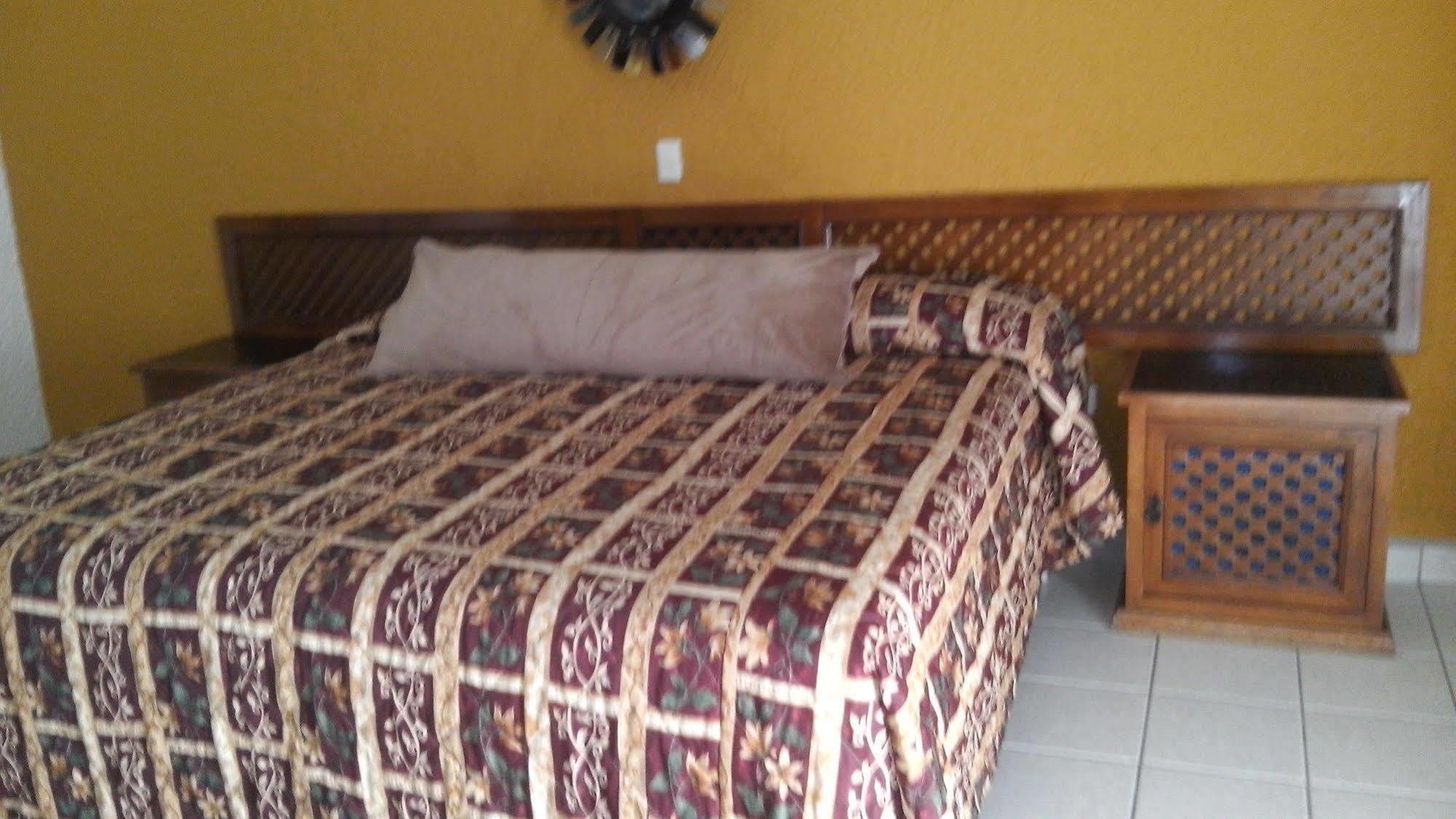 Hotel Mision Santa Maria San Quintin Экстерьер фото