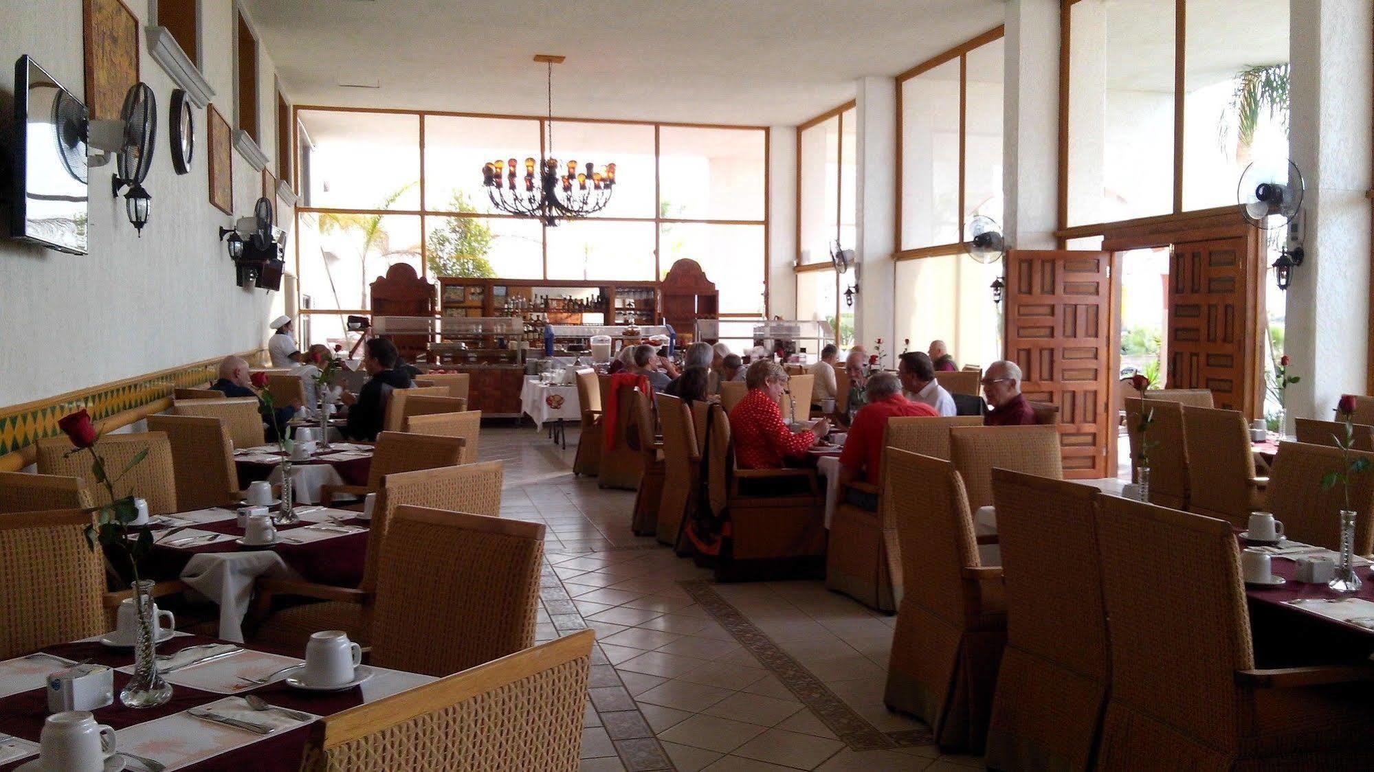 Hotel Mision Santa Maria San Quintin Экстерьер фото