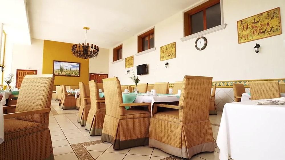 Hotel Mision Santa Maria San Quintin Экстерьер фото